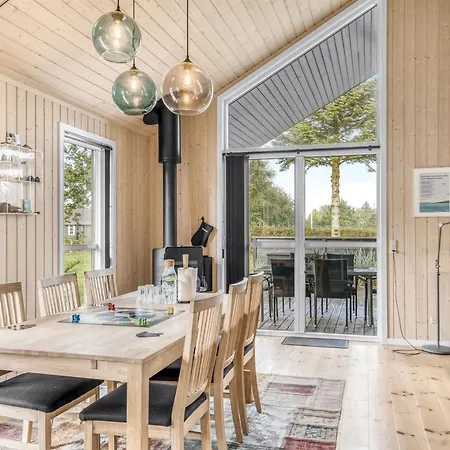Carlina - 700m To The Fjord By Interhome *