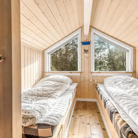 Carlina - 700m To The Fjord By Interhome *